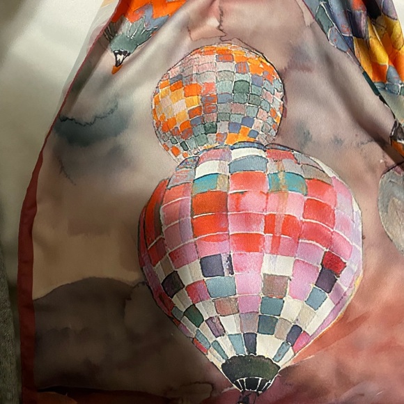 Cappadocia Turkey Hot Air Balloons 100% silk acarf - Picture 7 of 12
